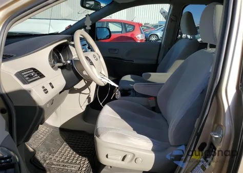 2013 Toyota Sienna Le from USA, damaged, VIN 5TDKK3DC5DS351479